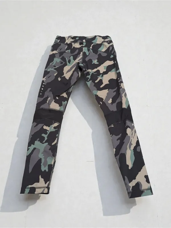 HDK PRO Women's‎ Camo Athletic Leggings with Mesh Panels Size Small - Image 2