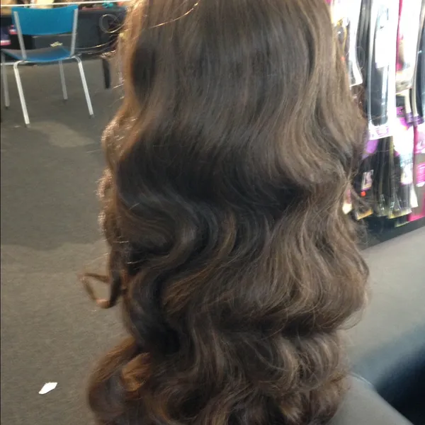 Lacefront Long Wavy Wig - Image 4