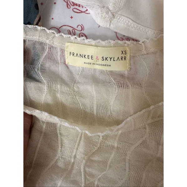 Frankee & Skylarr XS Cream Textured Long Sleeve Top Sheer Stretch Fitted Blouse - Image 6