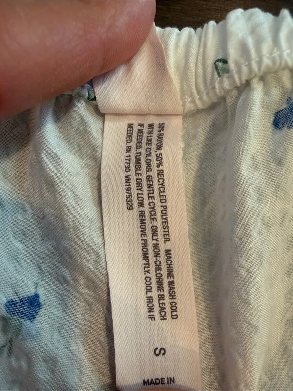 Auden Women's Cropped Pajama Pants Size Small in White and Blue Floral - C33-092 - Image 3