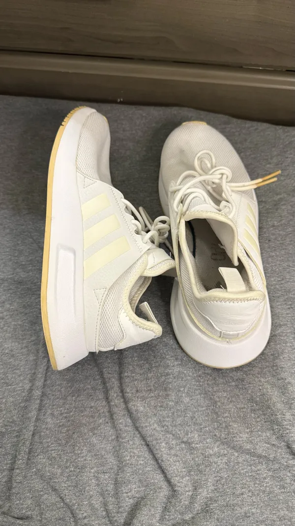 Adidas Men’s Sneakers Shoes Size 5 - Image 4