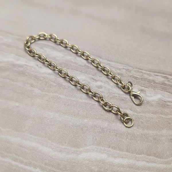 Vintage Gold Tone Chain Bracelet 7.5" - Image 6