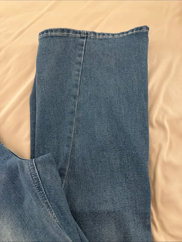 True Religion Women's Light Blue Bootcut Jeans with Signature Stitching - Image 7