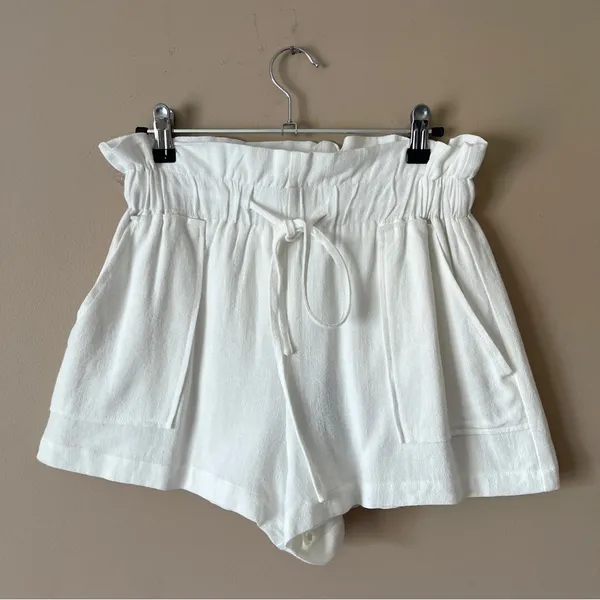 LE LIS | White Paper Bag Drawstring Shorts Sz M - Image 2
