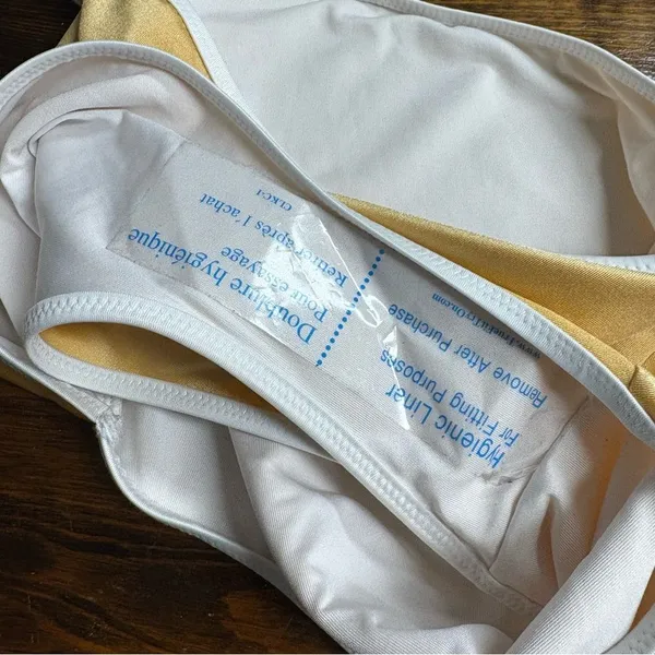 Victoria’s Secret White And Gold One Shoulder Cutout Swimsuit Size‎ Small - Image 9