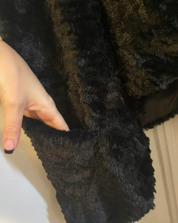 Black Fur Vest  - Image 9