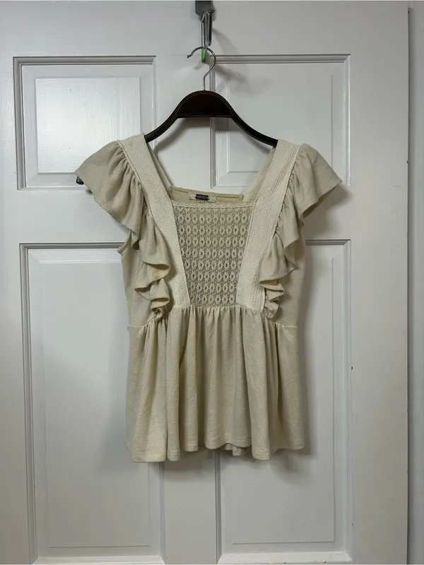 gimmicks by BKE Cream Ruffle Crochet Peplum Top - Image 3