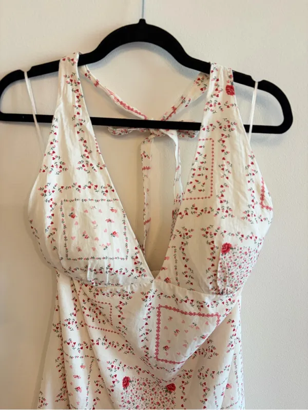 NWT Hollister Cream and Red Floral Halter Mini Dress Size L - Image 3