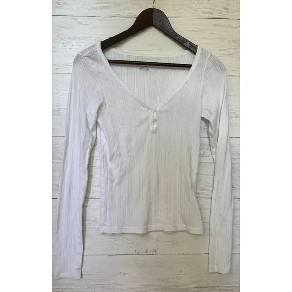 American Eagle Women's White Long Sleeve Shirt Small Ribbed Pattern 3-buttons - Image 5