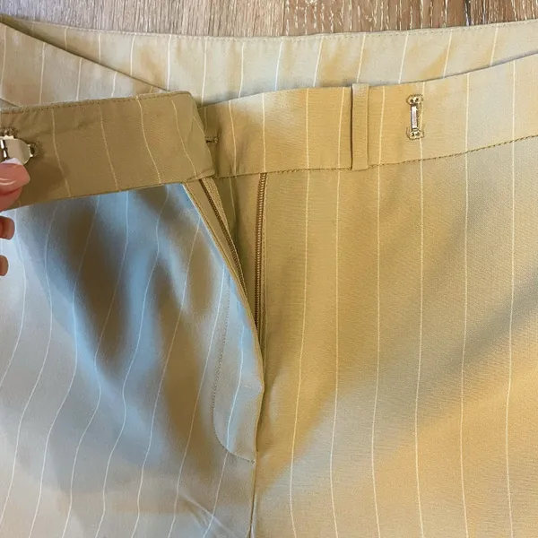 Jones New York Signature Tan and White Pinstripe Pants - Image 4