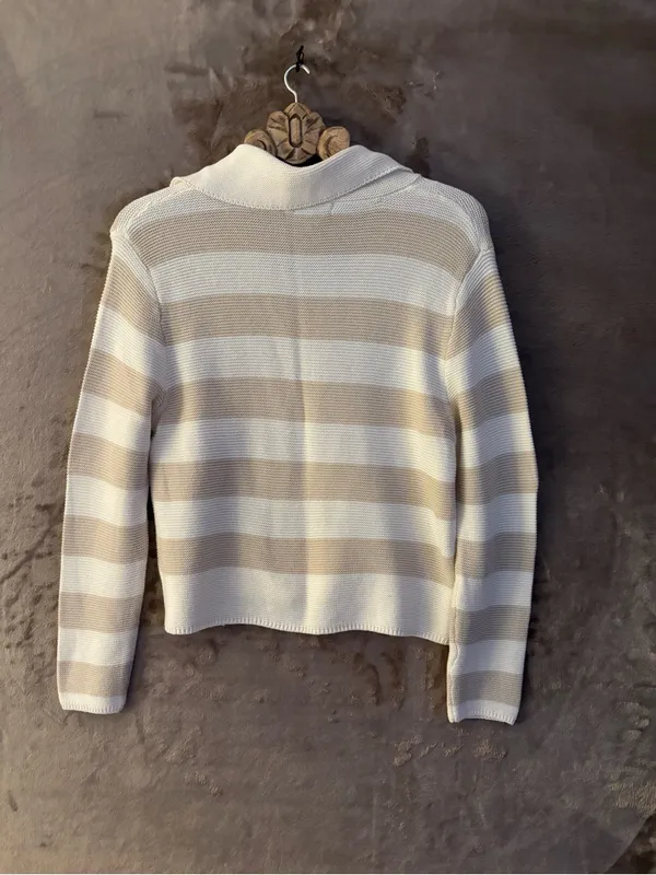moon & madison Women’s Striped V-Notch Collar Sweater in Cream and Tan Size M - Image 2