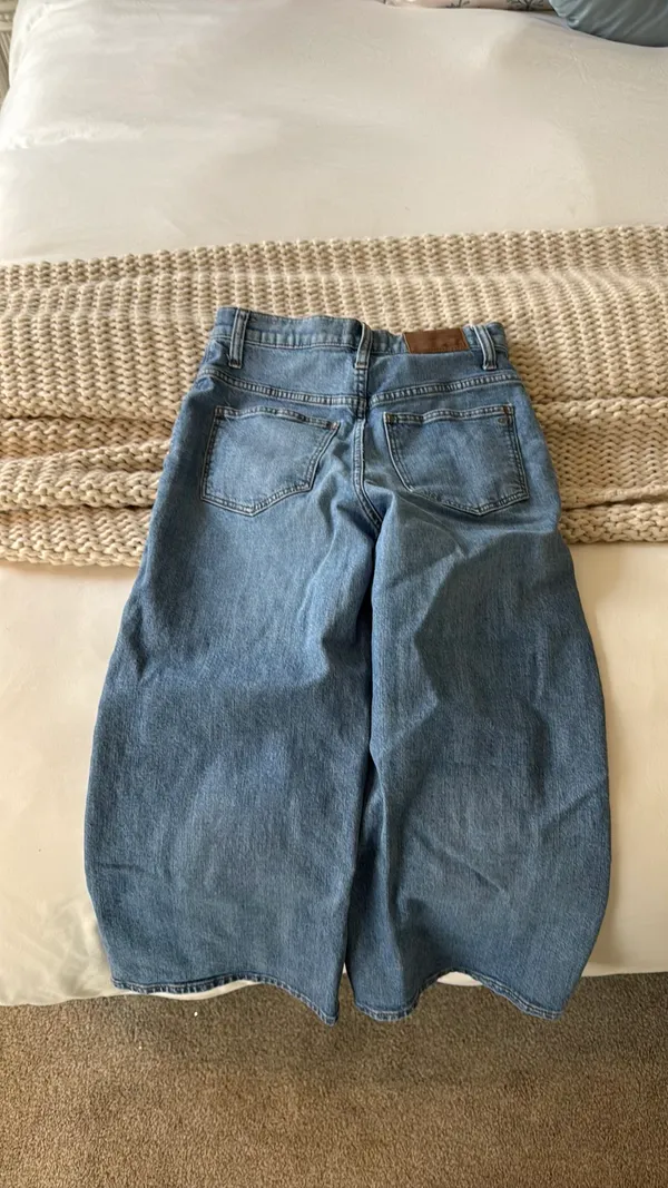 Madewell Medium Wash Jeans - Image 8