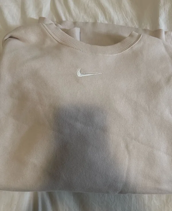 Nike Oversized Crewneck - Image 2