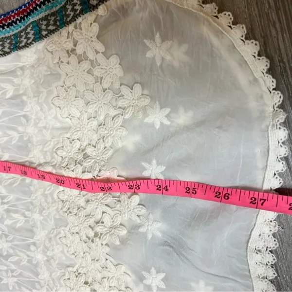 Johnny Was Malin Tank In White sz L crochet side embroidered‎ laces panel - Image 8