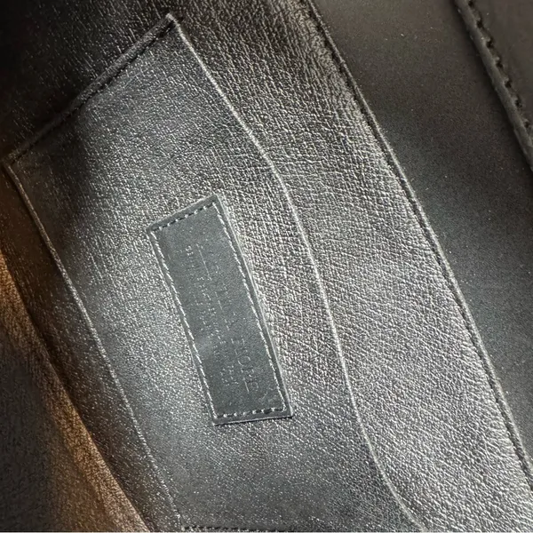 Valentina Fiore Handmade Italian Leather‎ Saddle Crossbody black and tan luxury - Image 4