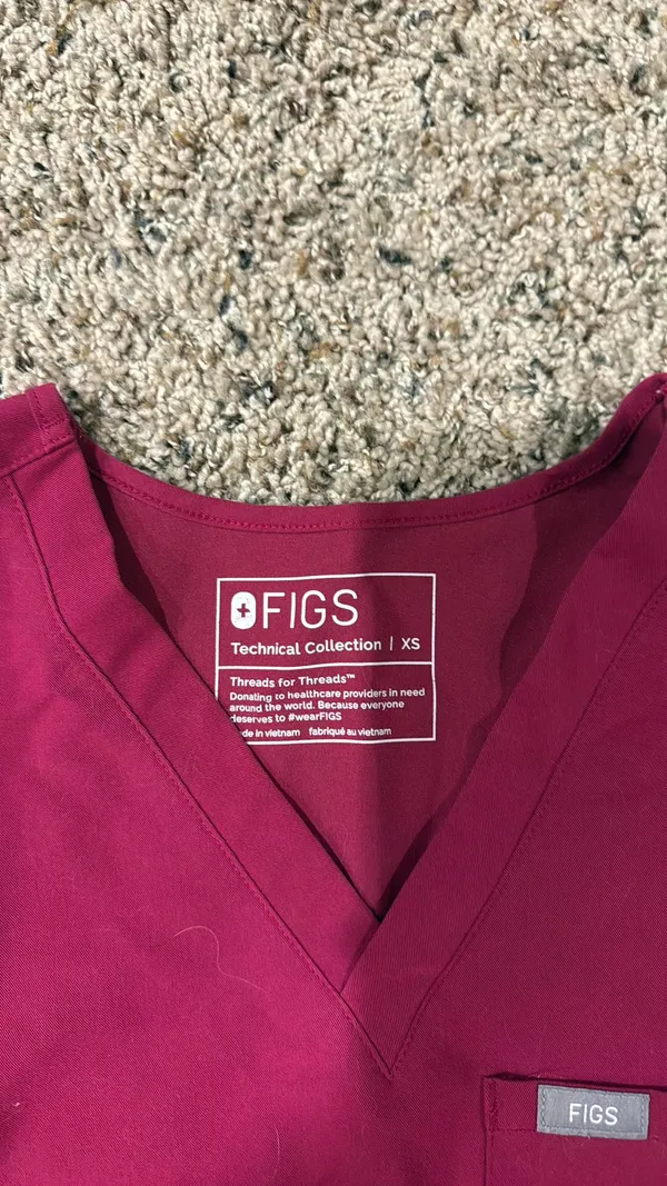 Figs Magenta Scrub Set - Image 4