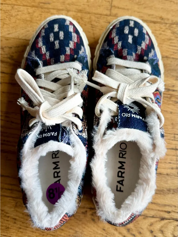 Farm Rio Ainika Tapestry Platform Sneakers Faux Fur Blue 8.5 NWOT - Image 5