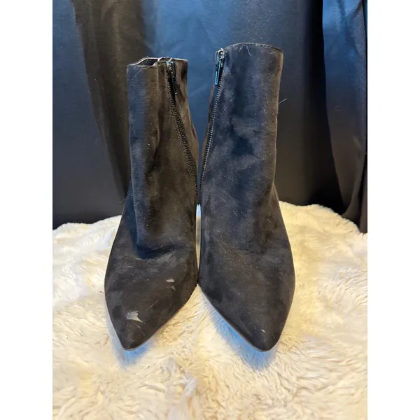 BCBG Paris Black Faux Suede Pointed Toe Block Heel Ankle Boots PL-CRIA2 6.5M - Image 5