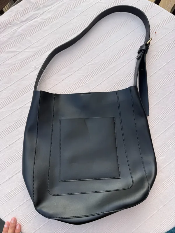 Urban Expressions Black Leather Shoulder Bag with Front Pocket - Image 2