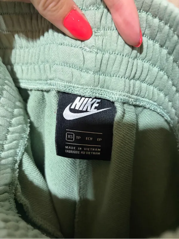 Nike shorts - Image 3