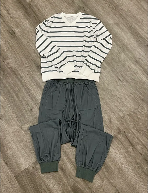 2pc Matching lounge set. Multiple - Image 2