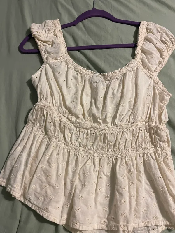 Old Navy Cream Decorative Tank - Image 3