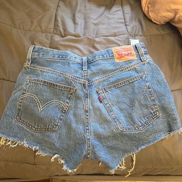 Levi’s Jean Shorts 501 Distressed - Image 3