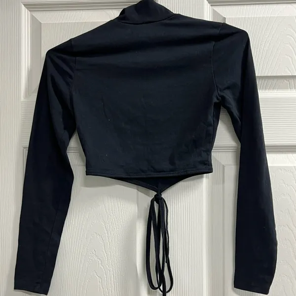 Pac Sun Black Long Sleeve Turtle Neck Crop Top - Size Small - VGUC - Image 2