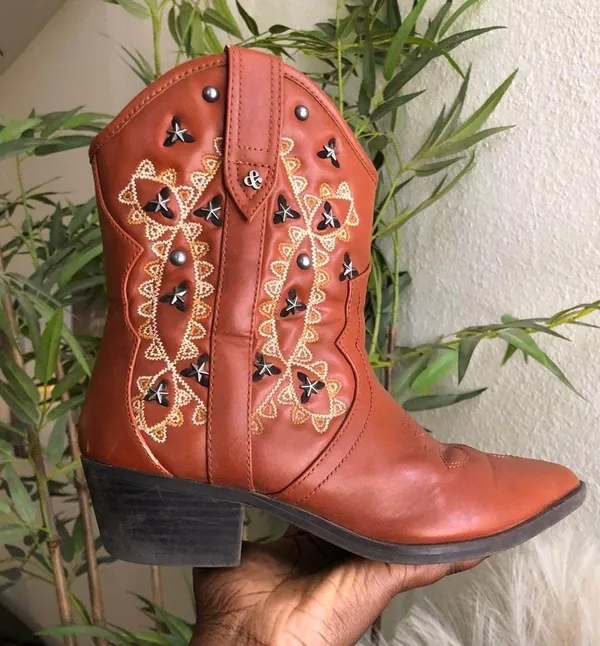Brown western cowboy cowgirl ankle Chelsea pointy toe boots faux leather western concert festival indie boho country chic grunge vibe silver tone stud Size US 6 - Image 2