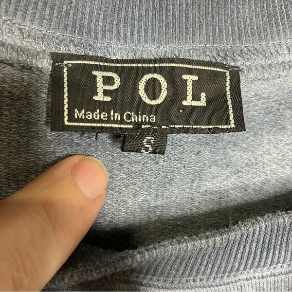 POL navy‎ blue destroyed sweatshirt size small oversized - Image 4