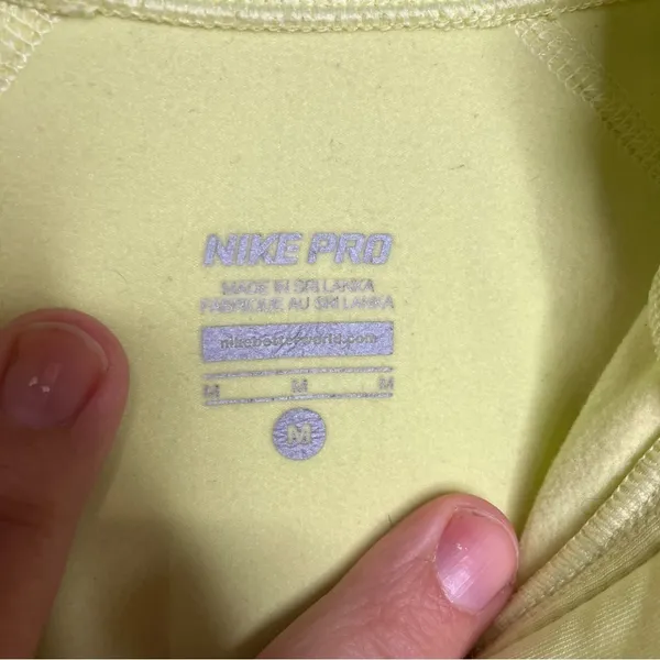 Nike pro half zip pullover size medium‎ yellow - Image 4