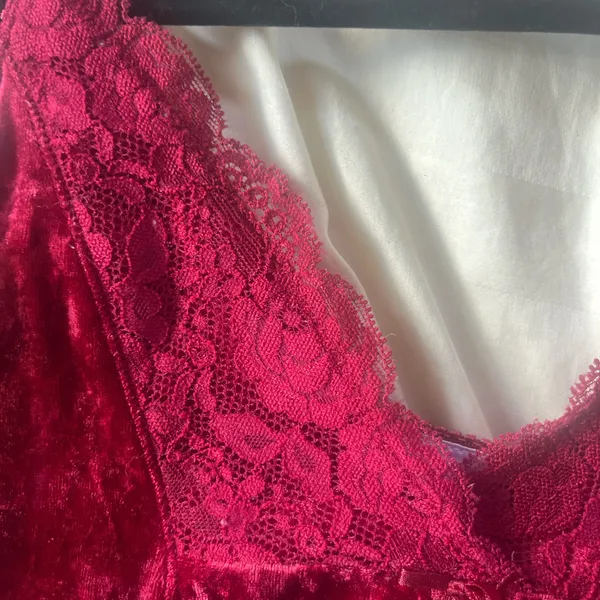 No boundaries red lace Y2K tank top - Image 3