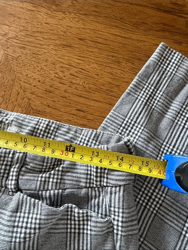 Old Navy Pixie Pants - Image 4