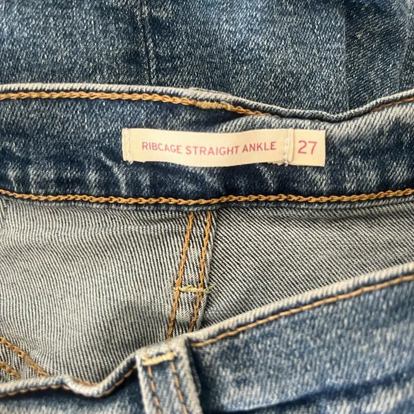 Levi’s Ribcage Straight Leg Ankle Buttonfly Jeans Size 4/27‎ - Image 3