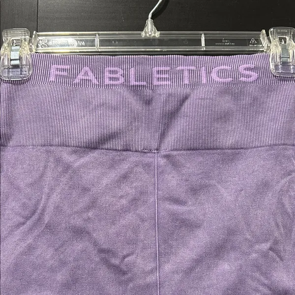 Fabletics Lavender Seamless Long Sleeve Top and Leggings Set size L/XL - Image 3
