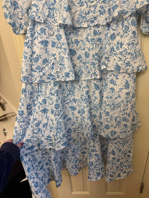 Boutique Blue and white floral maxi long sleeve with ruffle skirt - Image 4