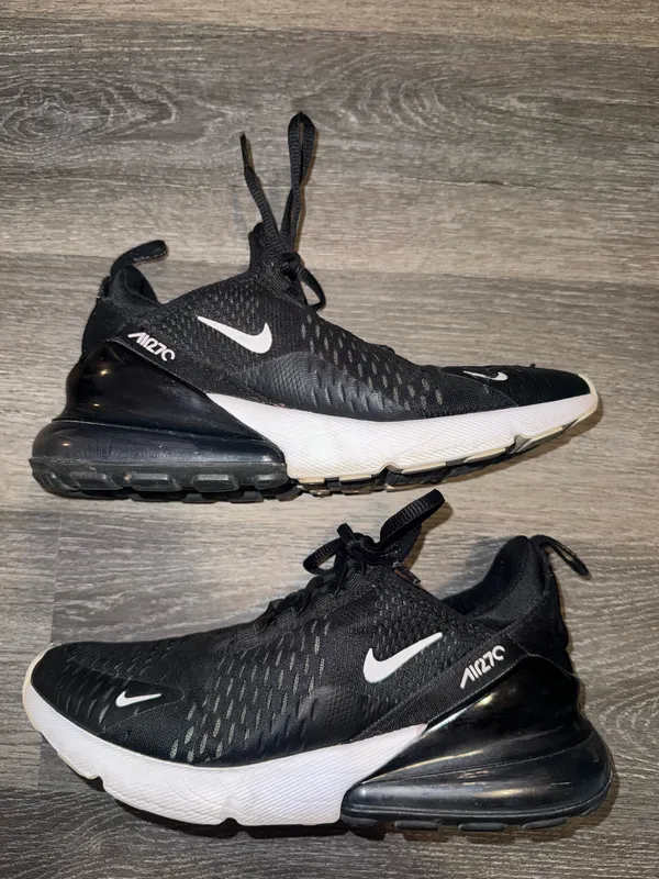 Nike Air Max 270 Shoes - Image 3