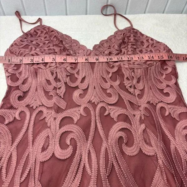 Bardot Gia Lace Pencil Midi Dress Spaghetti Strap Latte‎ Pink Embroidered L - Image 4
