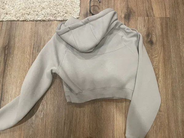 Alphalete Cropped Hoodie - Image 5