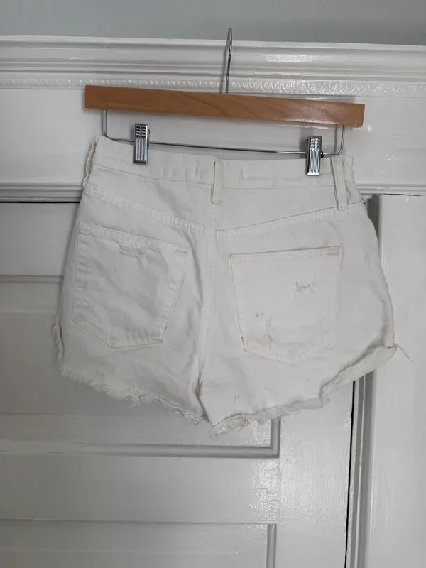 Free People White Denim Shorts - Image 3
