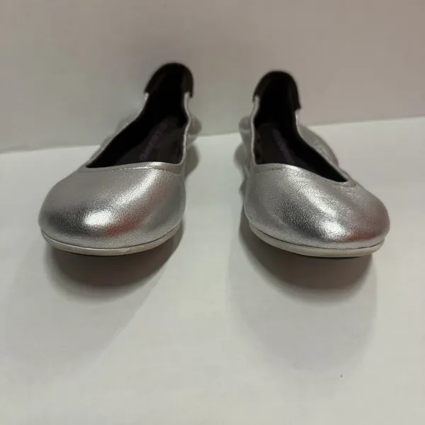 Cole Hahn StudioGrand Silver Leather Ballet Flats Slip-on Shoes Women's Size 5.5 - Image 3