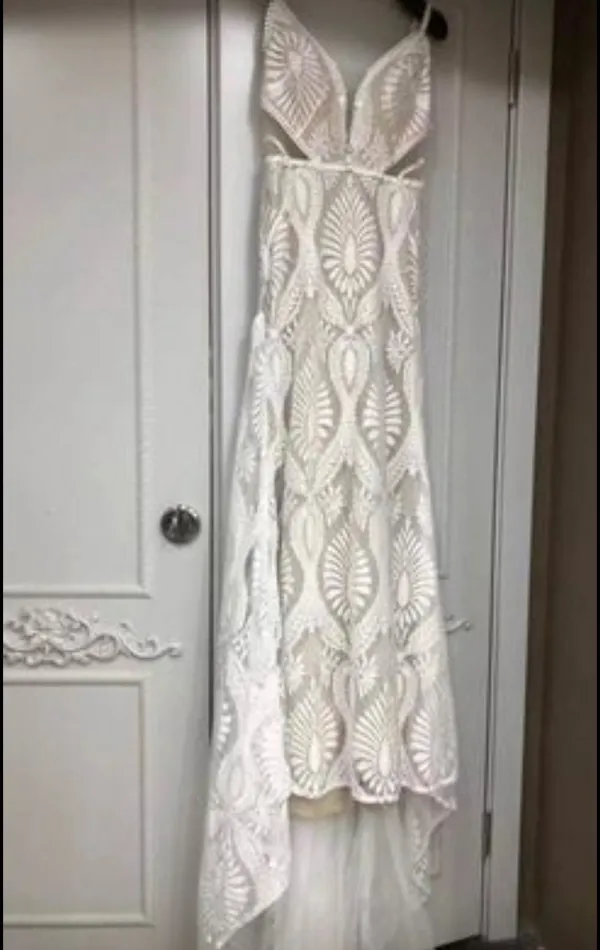 Boho Style Wedding Dress Size 10 - Image 2