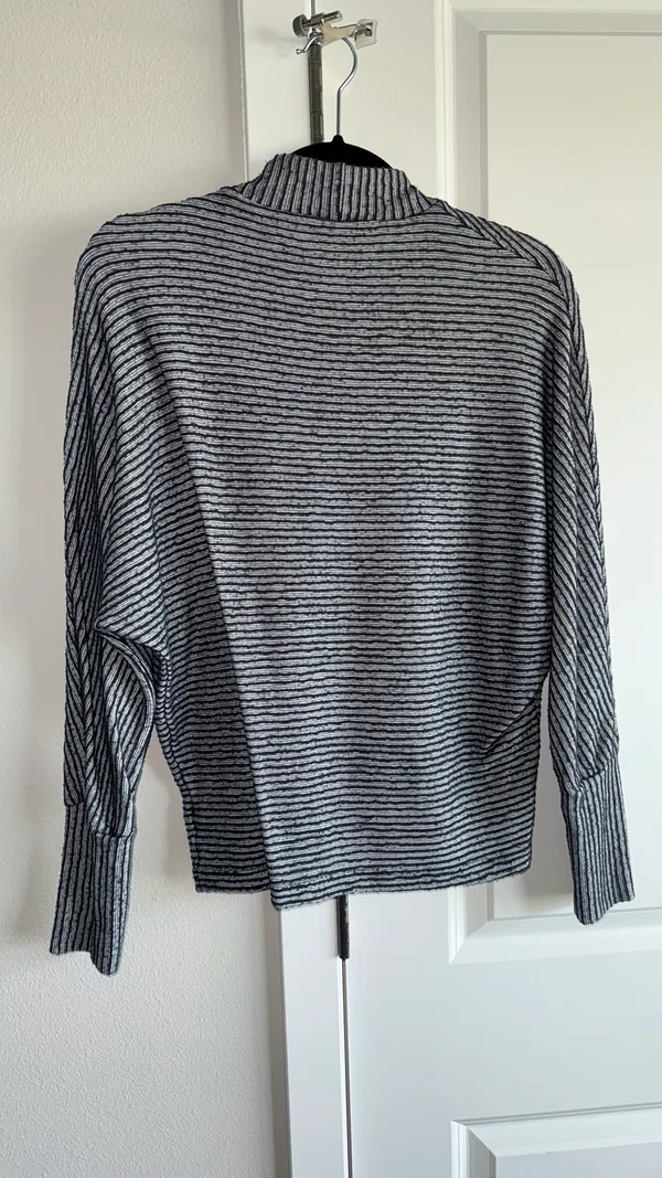 Urban Outfitters Bourbon outfitters sweater - Image 4