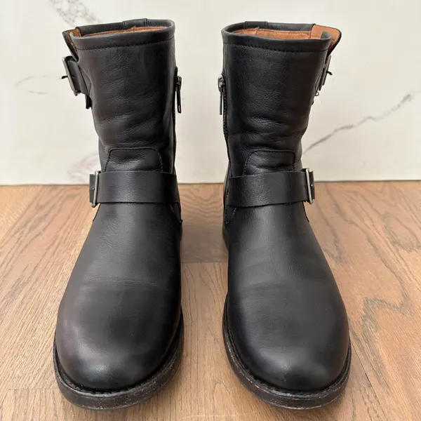 Frye Vicky Engineer Short Buckle Motorcycle Boot in Black Leather Size 9.5B - Image 4
