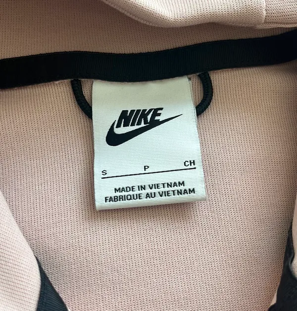 Nike Tech Fleece Jacket Women’s - Image 3
