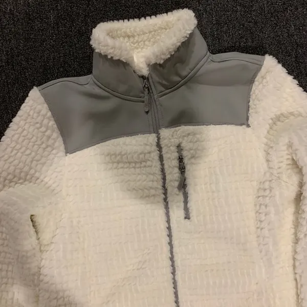 Fleece zip up size medium Gray - Image 2