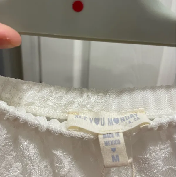 White midi skirt lace Size M - Image 3