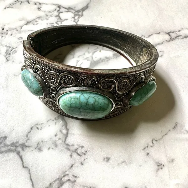 Faux turquoise silver engraved clamper bracelet Blue - Image 4