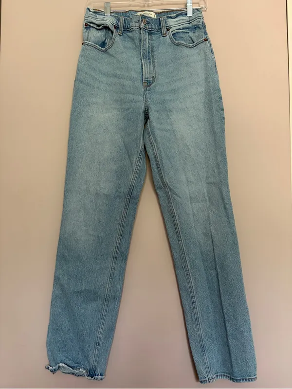 Abercrombie & Fitch 90's Straight Ultra High Rise 28/6 - Image 2
