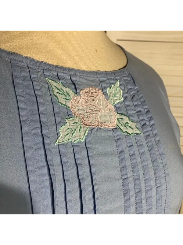 Vintage 90s Midi Dress Floral Embroidery blue Cotton milkmaid peasant Ren fair L - Image 7